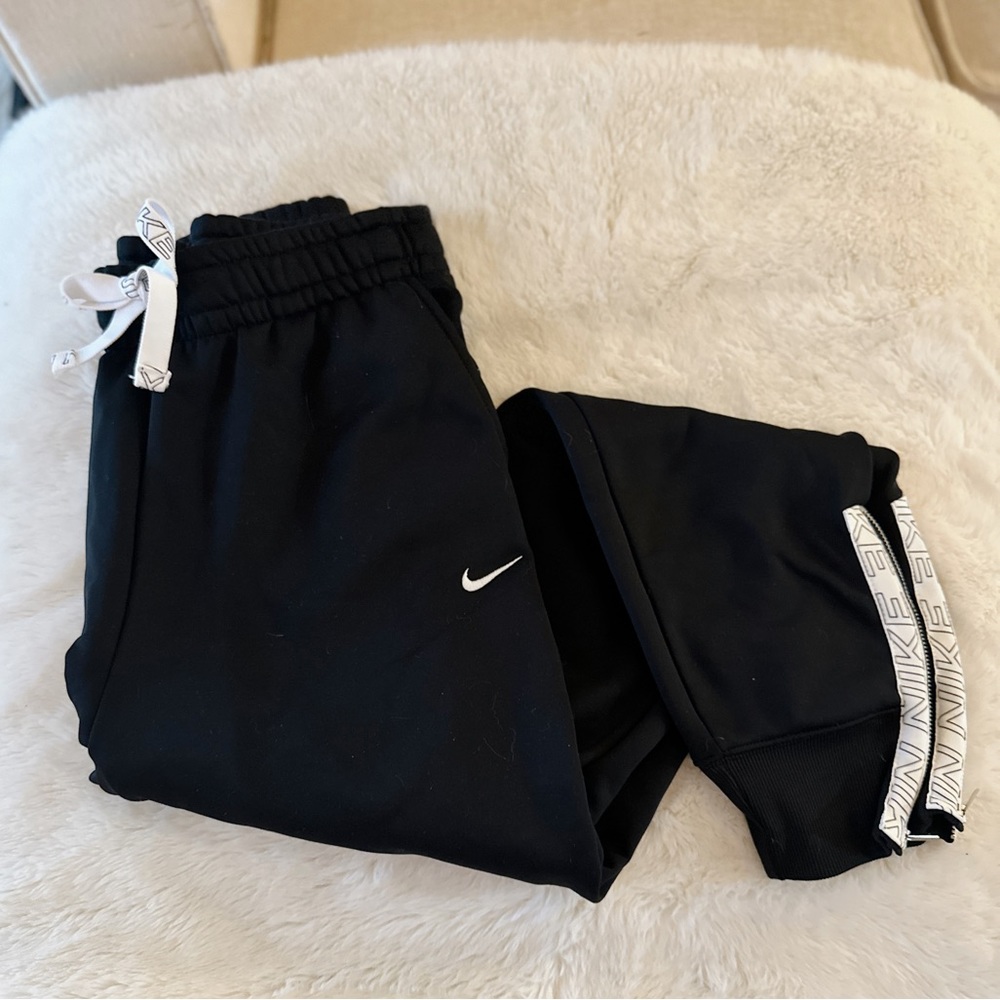 Nike dri-fit sweatpants